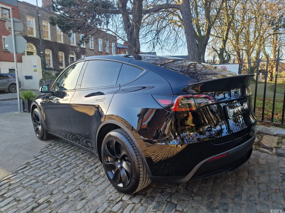 Tesla Model Y MPV, Electric, 2024, Black