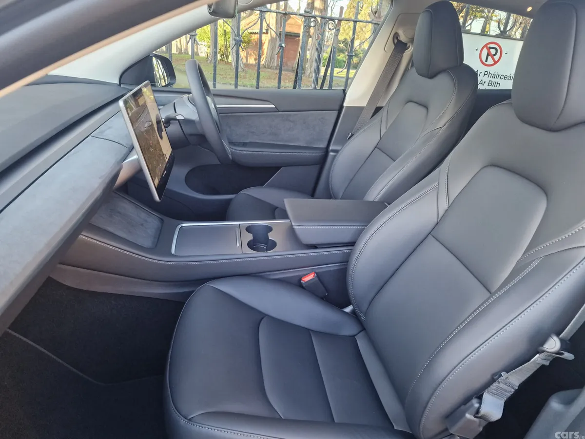Tesla Model Y MPV, Electric, 2024, Black