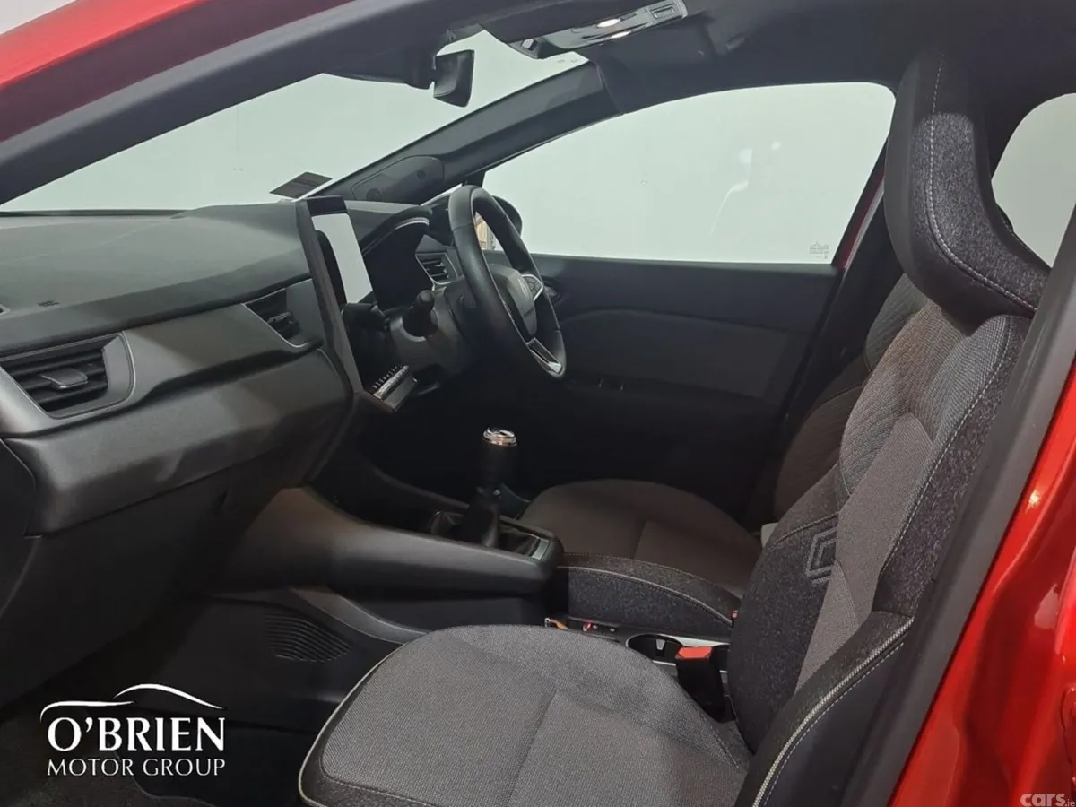 Renault Symbioz Hatchback, Petrol, 2025, Red