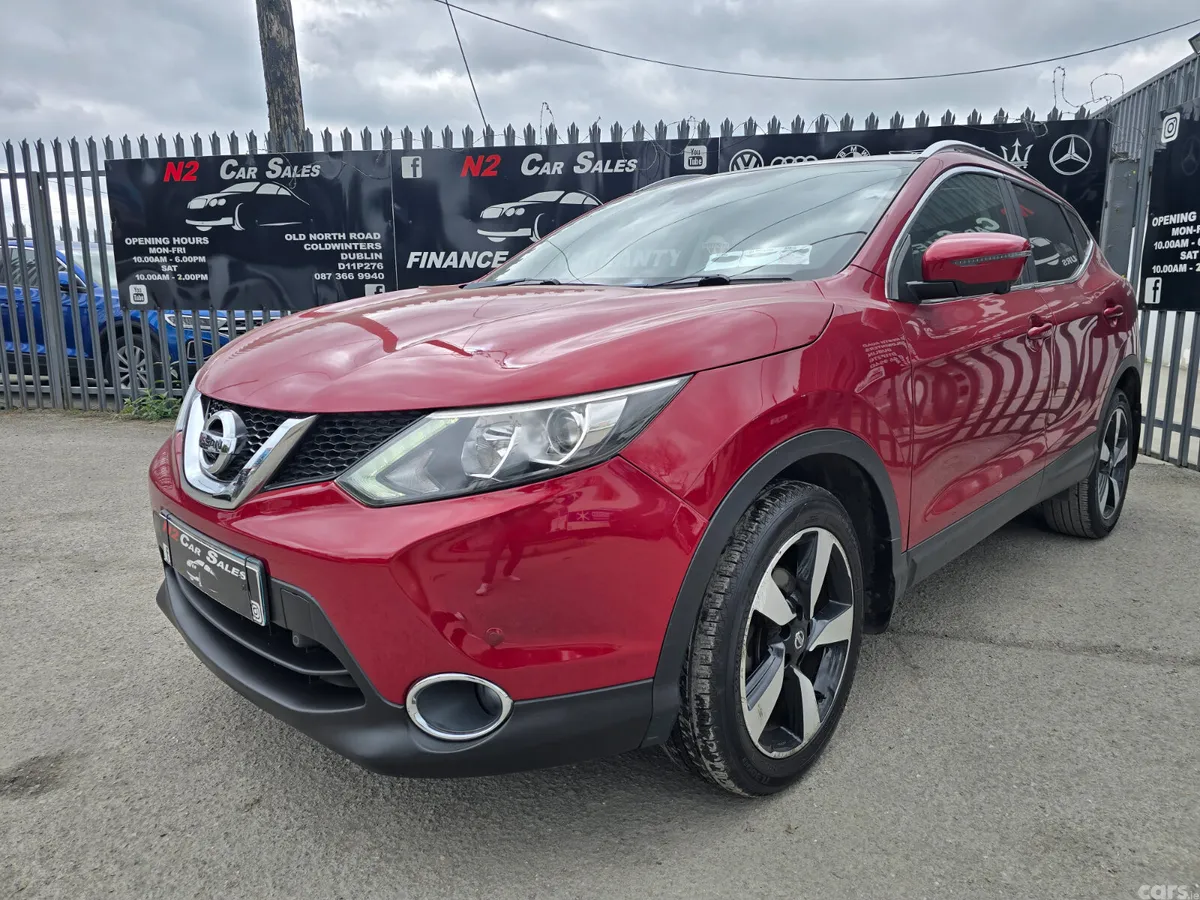 Nissan Qashqai SUV, Diesel, 2017, Red