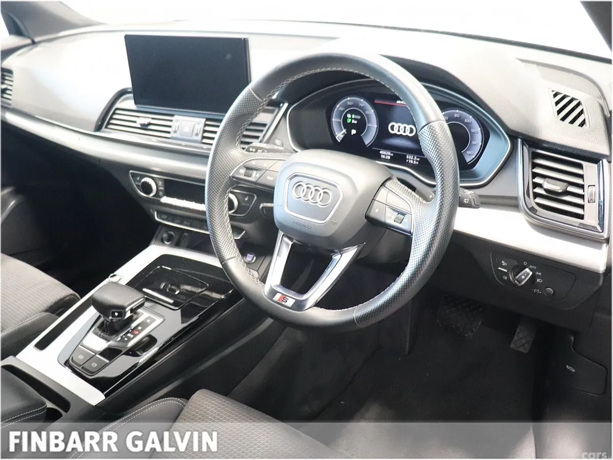 Audi Q5 SUV, Petrol Plug-in Hybrid, 2022, Black