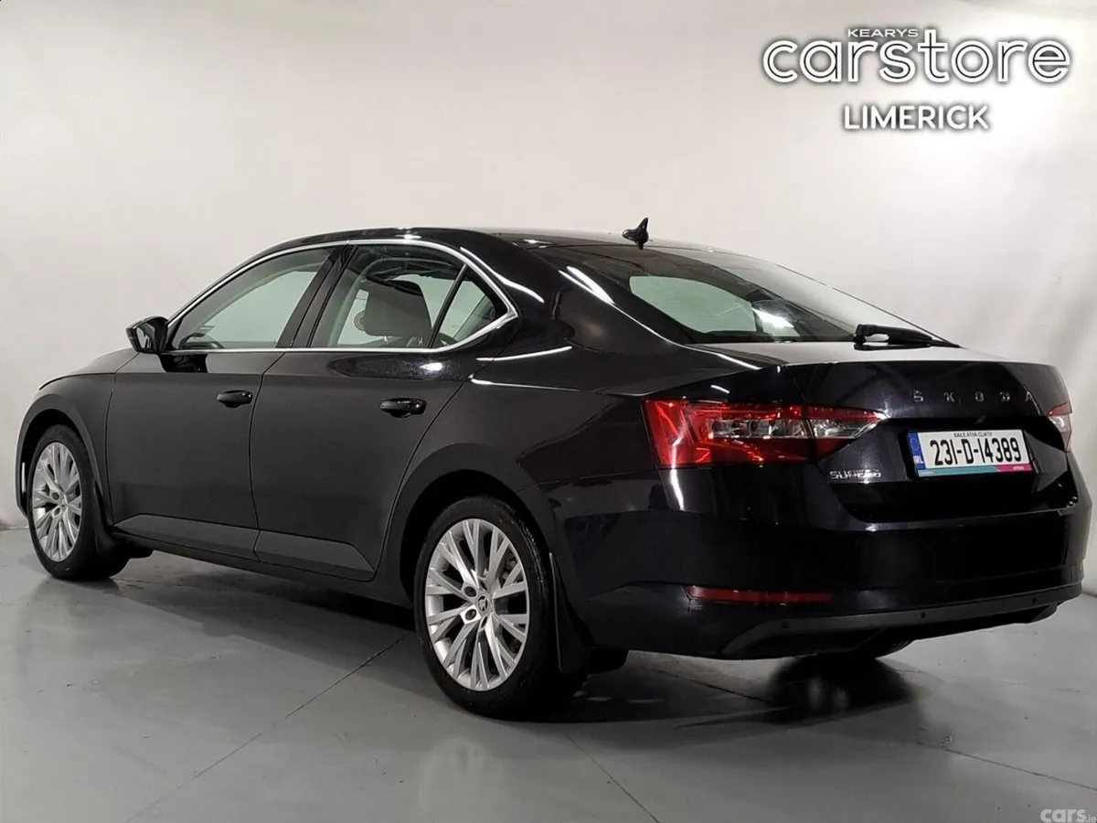 Skoda Superb Saloon, Diesel, 2023, Black
