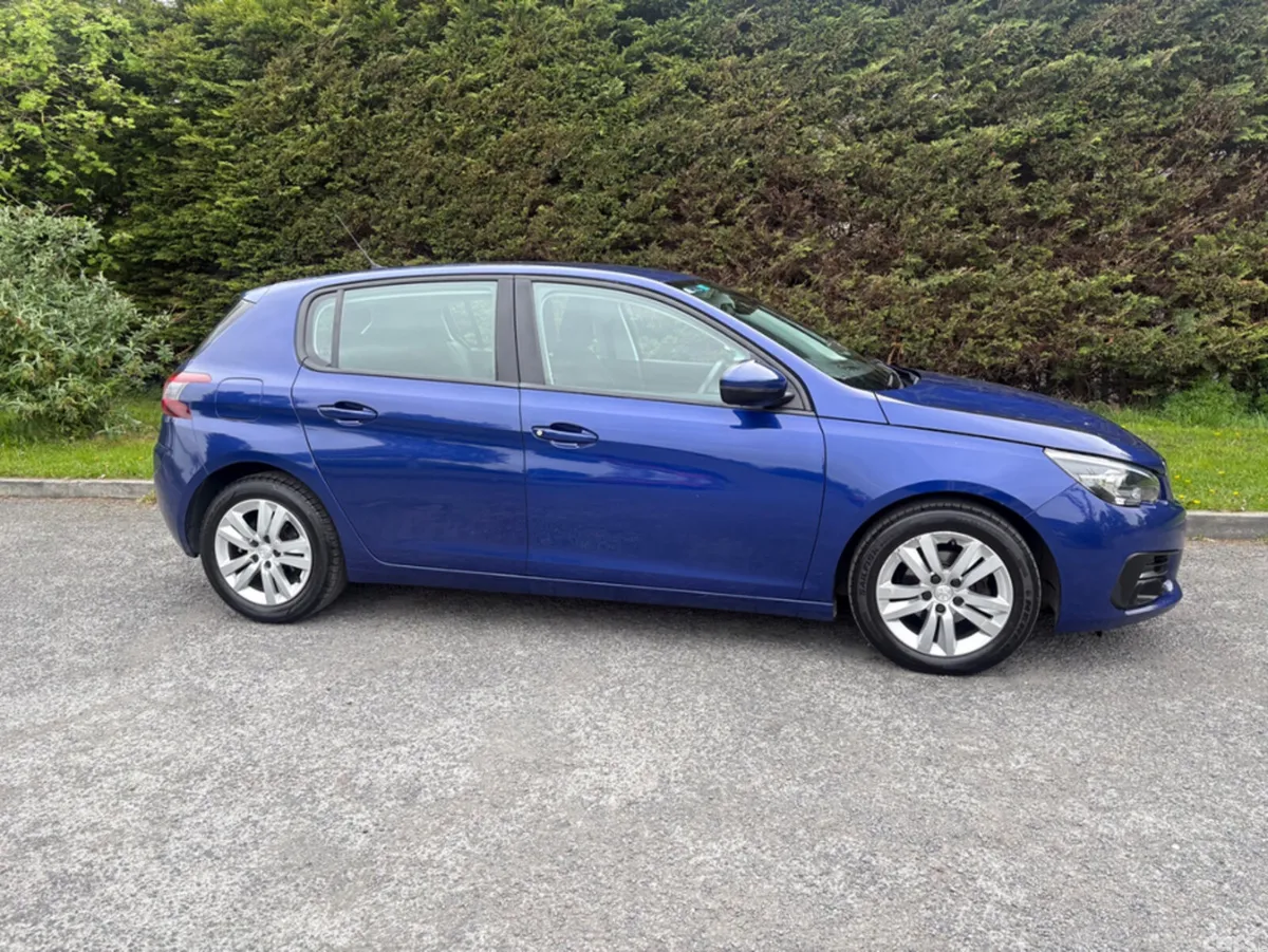 Peugeot 308 Hatchback, Diesel, 2019, Blue