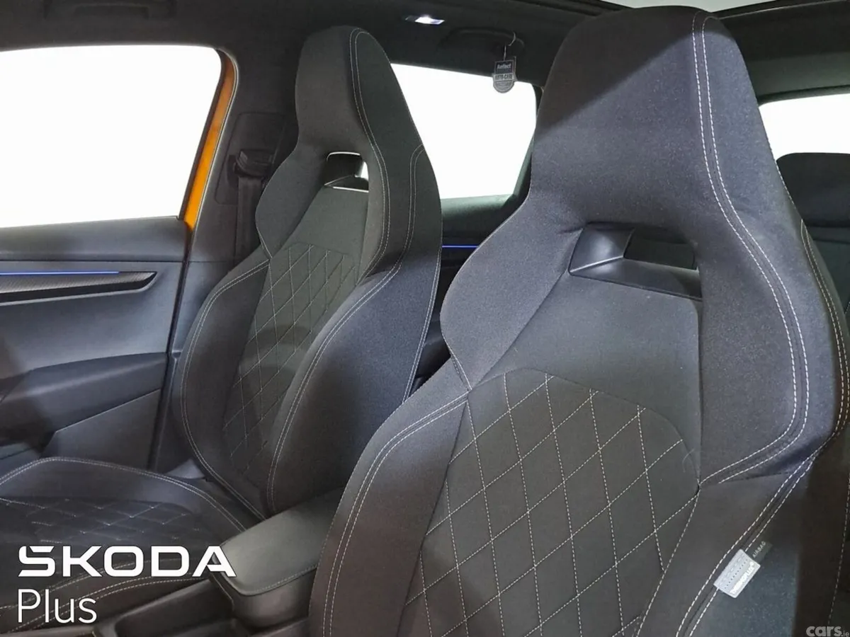 Skoda Karoq Estate, Diesel, 2023, Orange