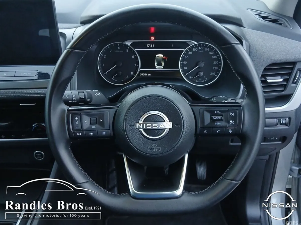 Nissan Qashqai MPV, Petrol, 2025, Grey