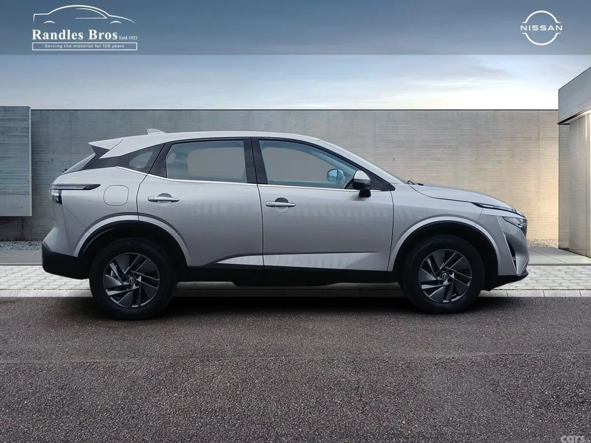 Nissan Qashqai MPV, Petrol, 2025, Grey