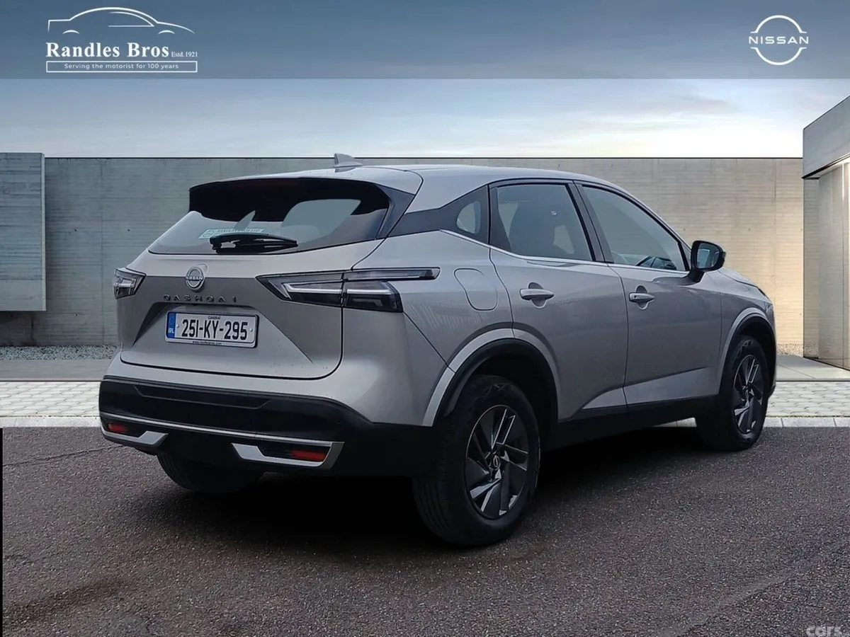 Nissan Qashqai MPV, Petrol, 2025, Grey