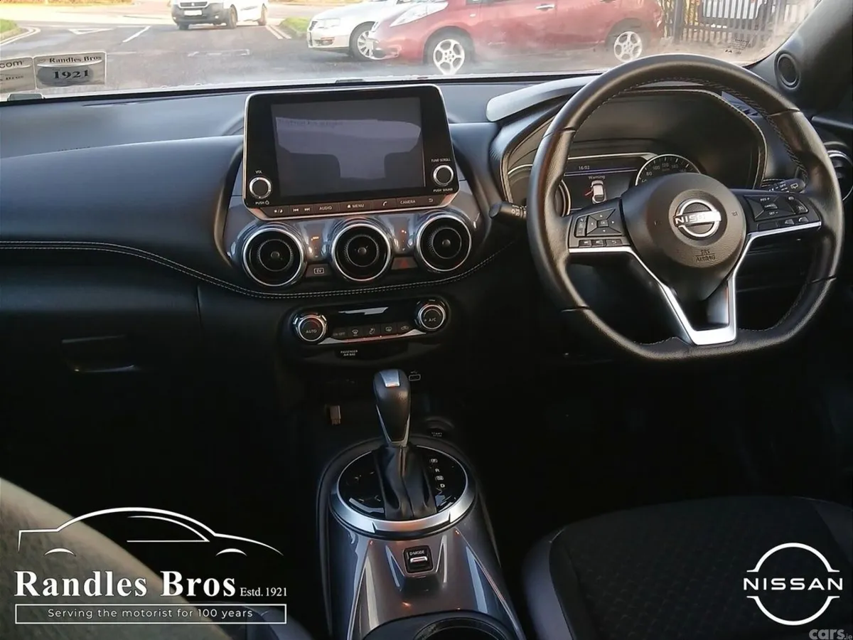 Nissan Juke SUV, Petrol Hybrid, 2024, Red