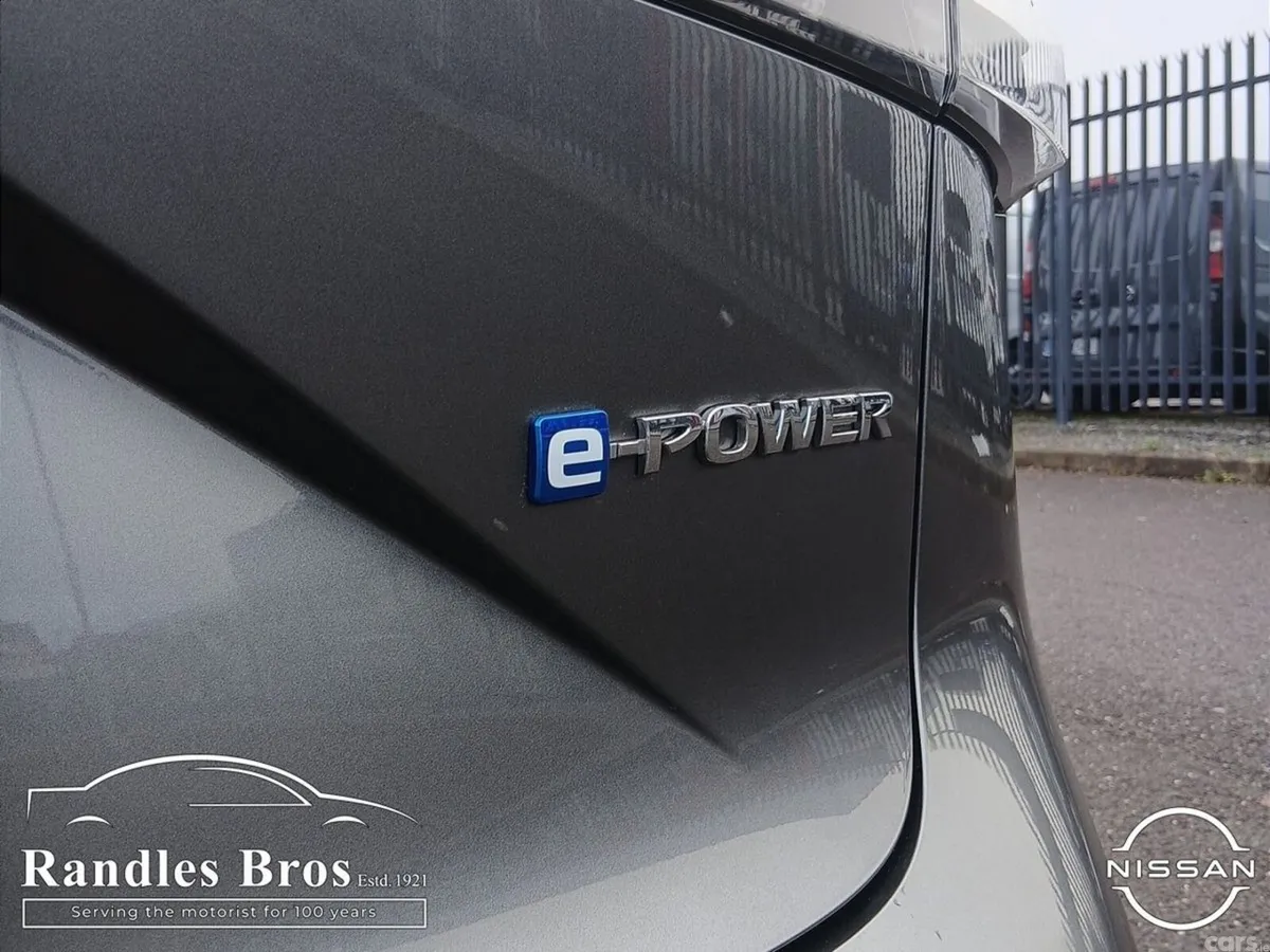 Nissan Qashqai MPV, Petrol Hybrid, 2025, Grey