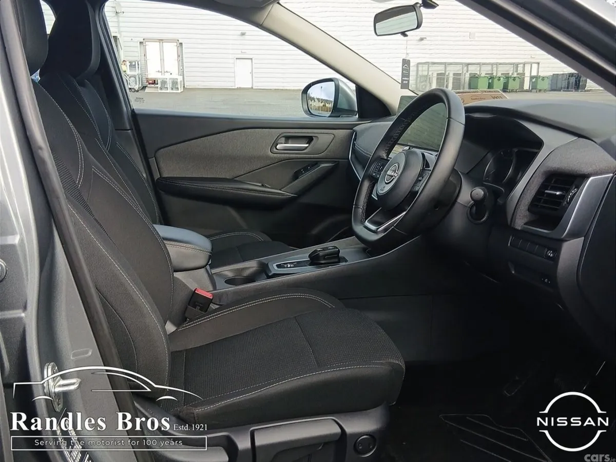 Nissan Qashqai MPV, Petrol Hybrid, 2025, Grey