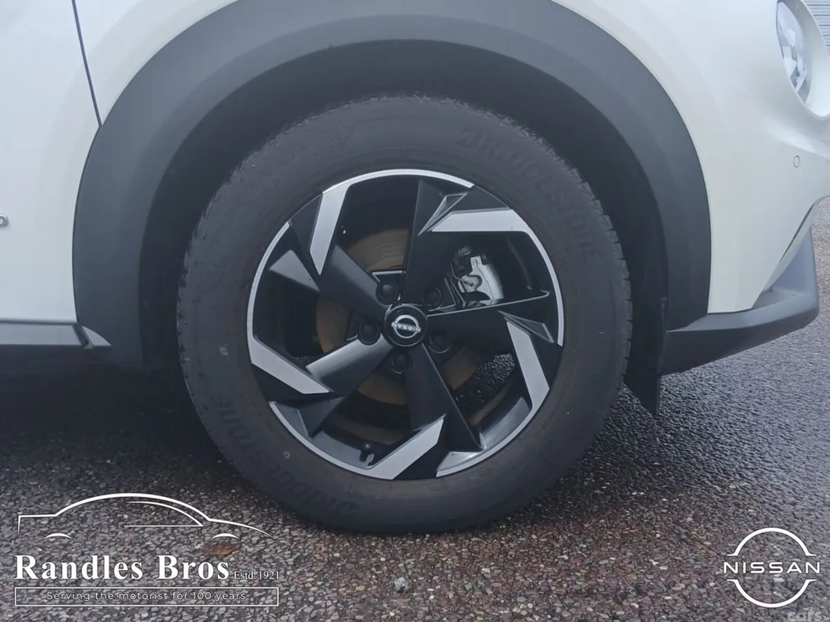 Nissan Juke SUV, Petrol Hybrid, 2024, White