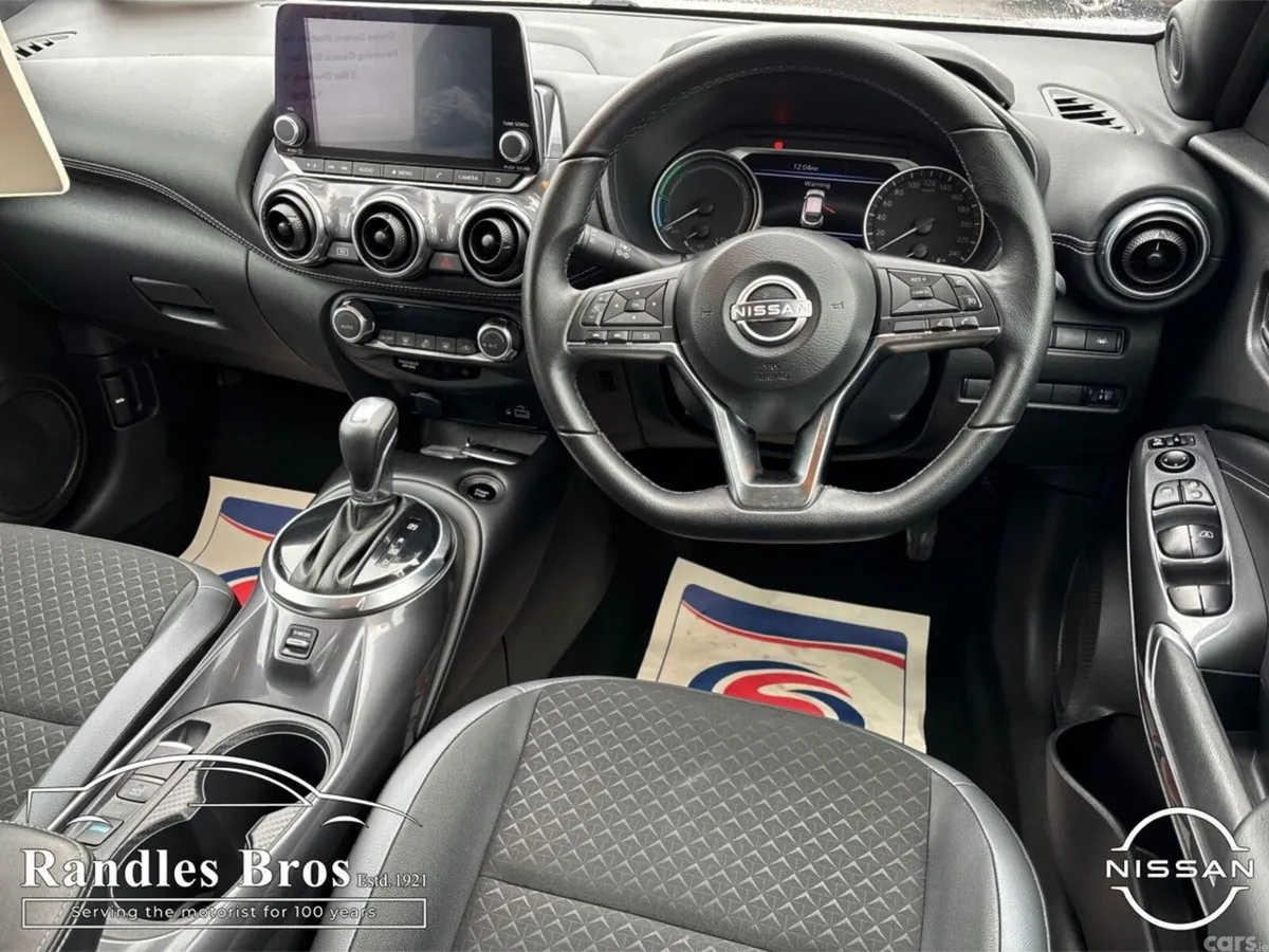 Nissan Juke SUV, Petrol Hybrid, 2024, White
