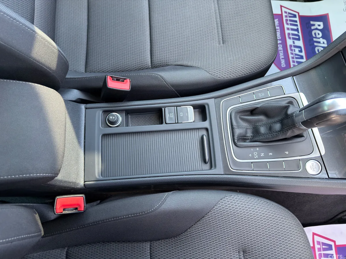 Volkswagen Golf Estate, Petrol, 2017, White