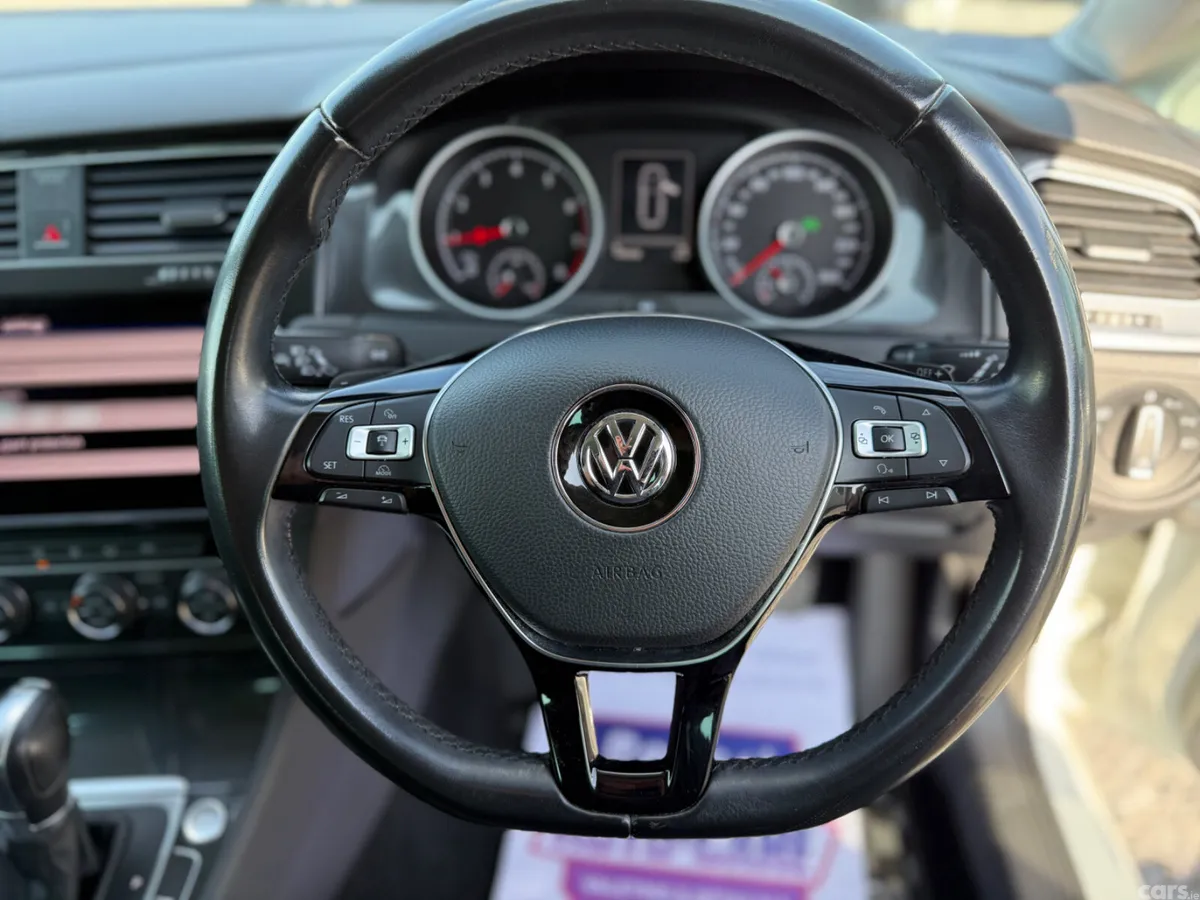 Volkswagen Golf Estate, Petrol, 2017, White