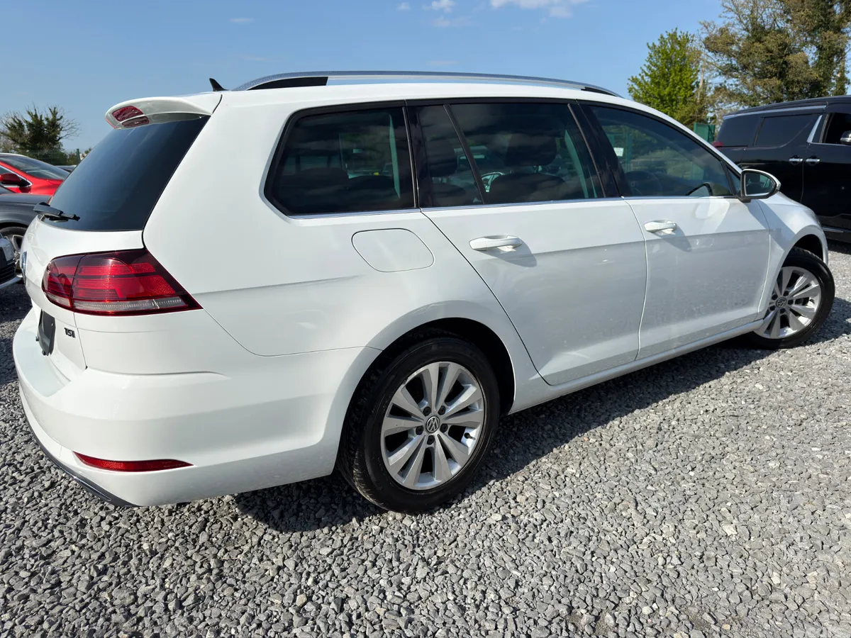 Volkswagen Golf Estate, Petrol, 2017, White