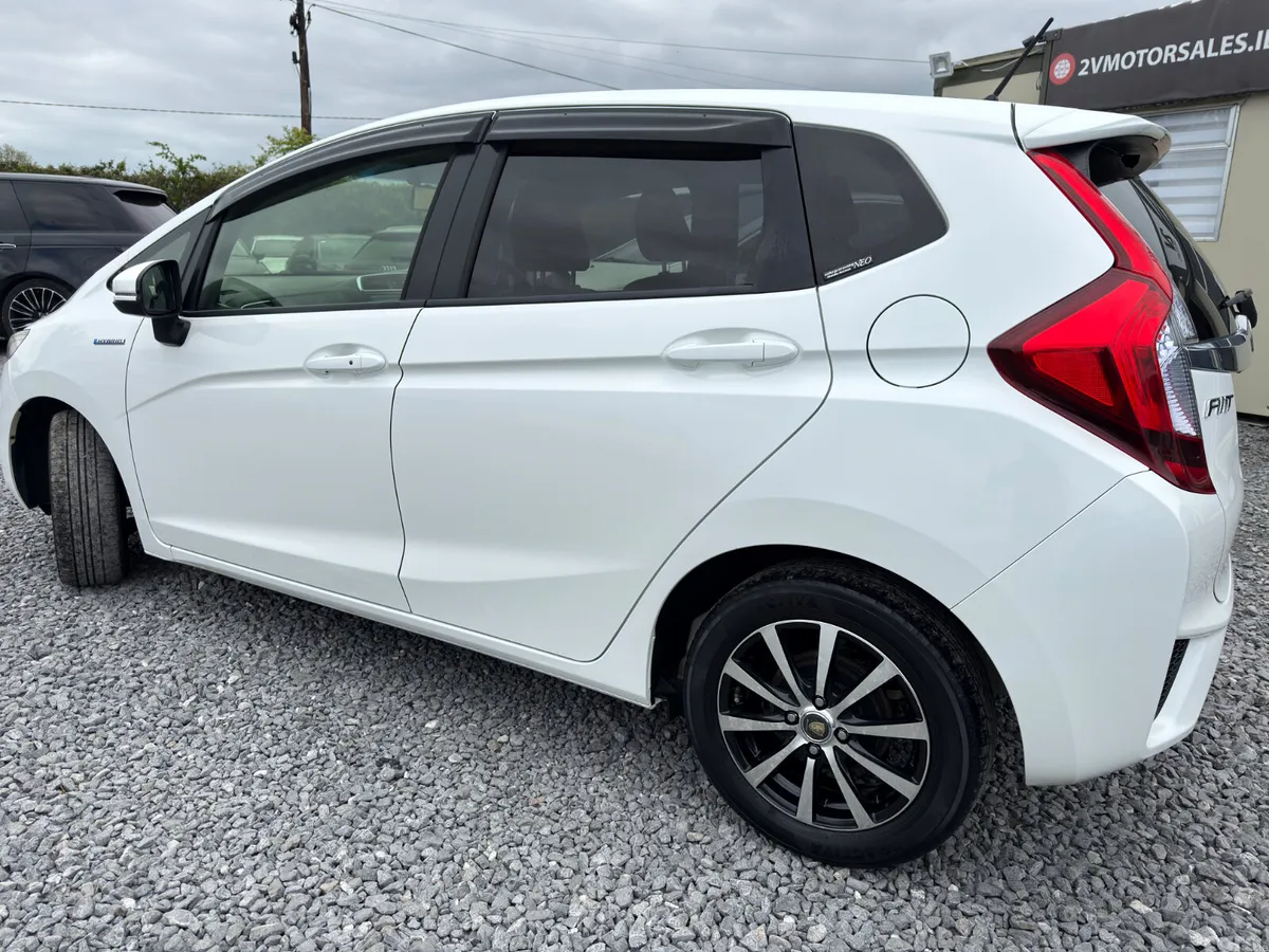Honda Fit Hatchback, Petrol Hybrid, 2015, White