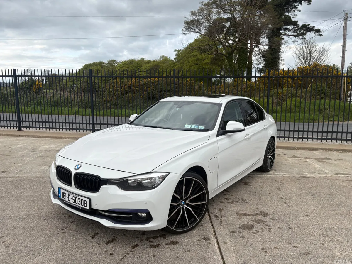 BMW 3-Series Saloon, Petrol Plug-in Hybrid, 2016, White
