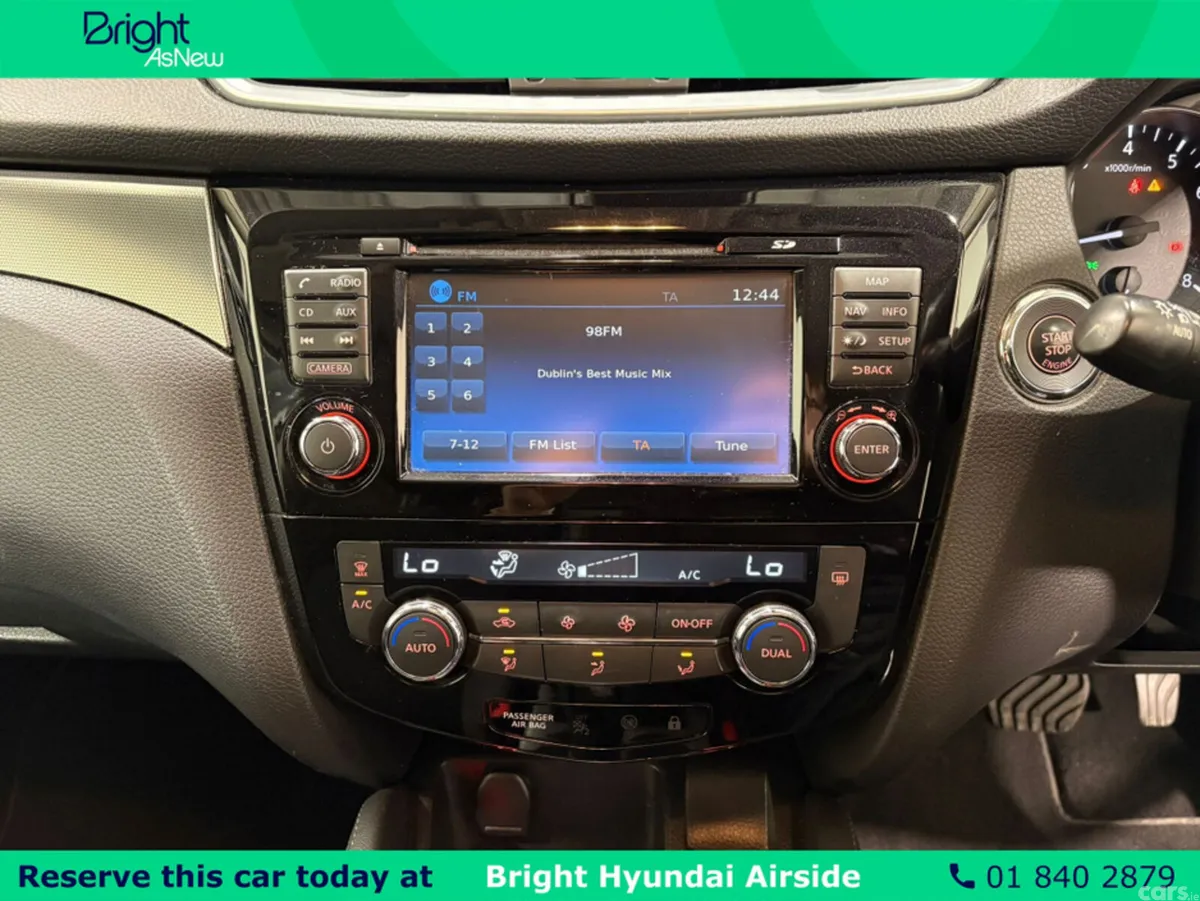 Nissan Qashqai MPV, Petrol, 2018, Silver