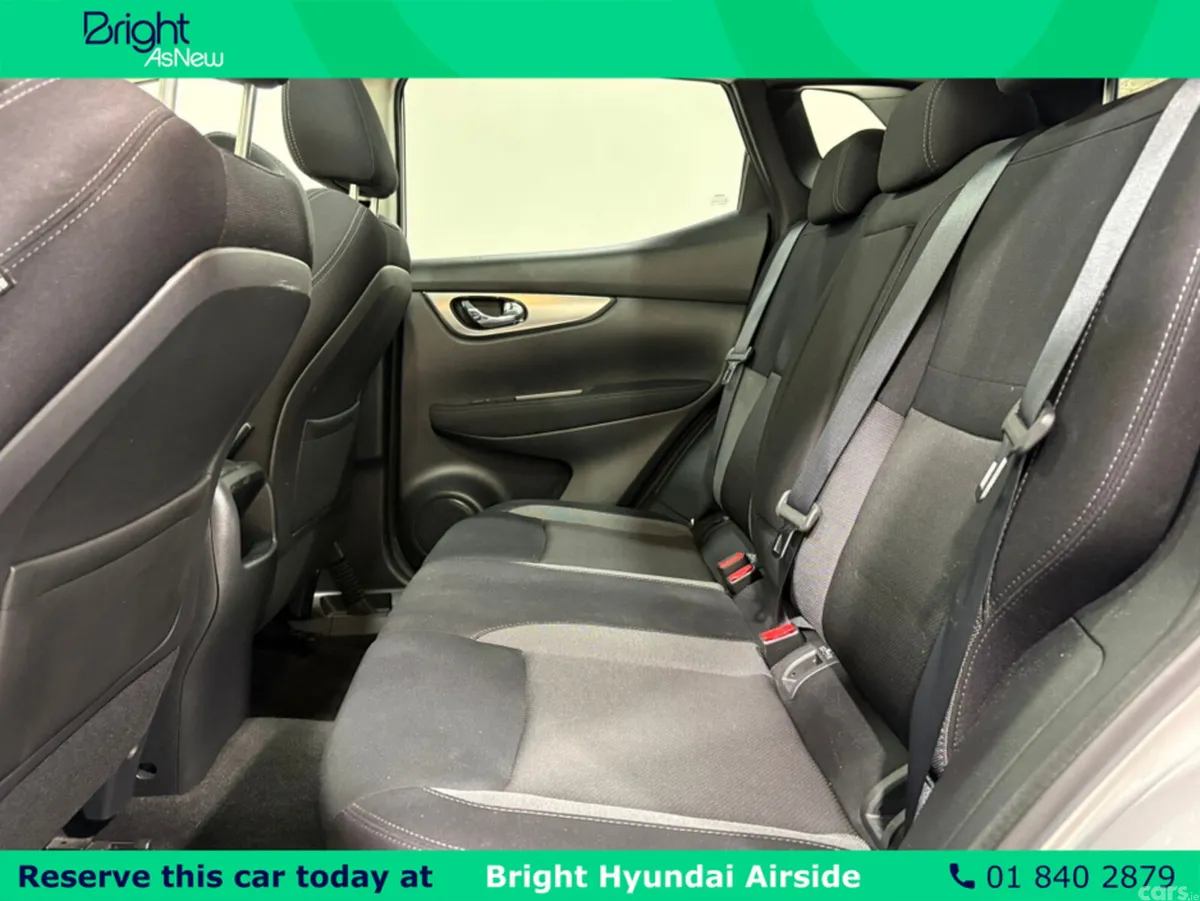 Nissan Qashqai MPV, Petrol, 2018, Silver