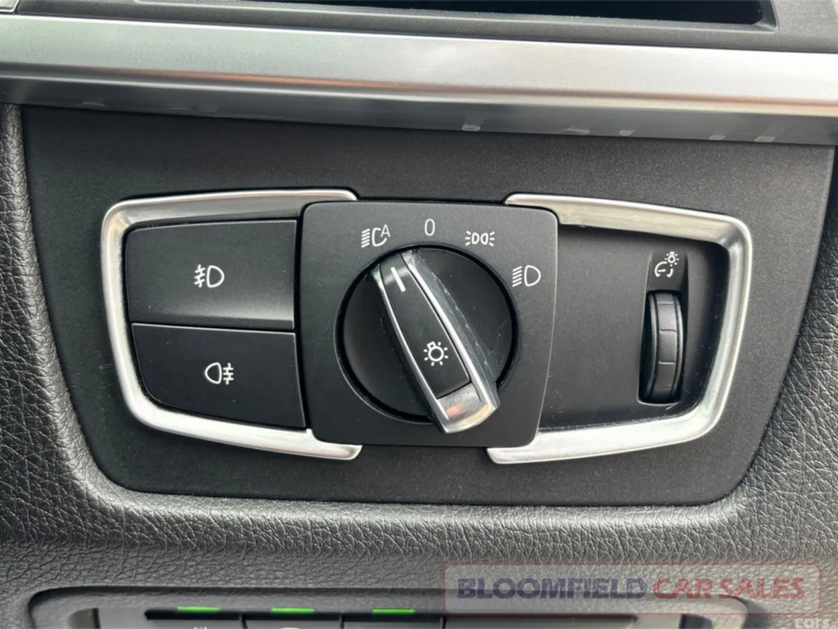 BMW 3-Series Estate, Petrol, 2018, White