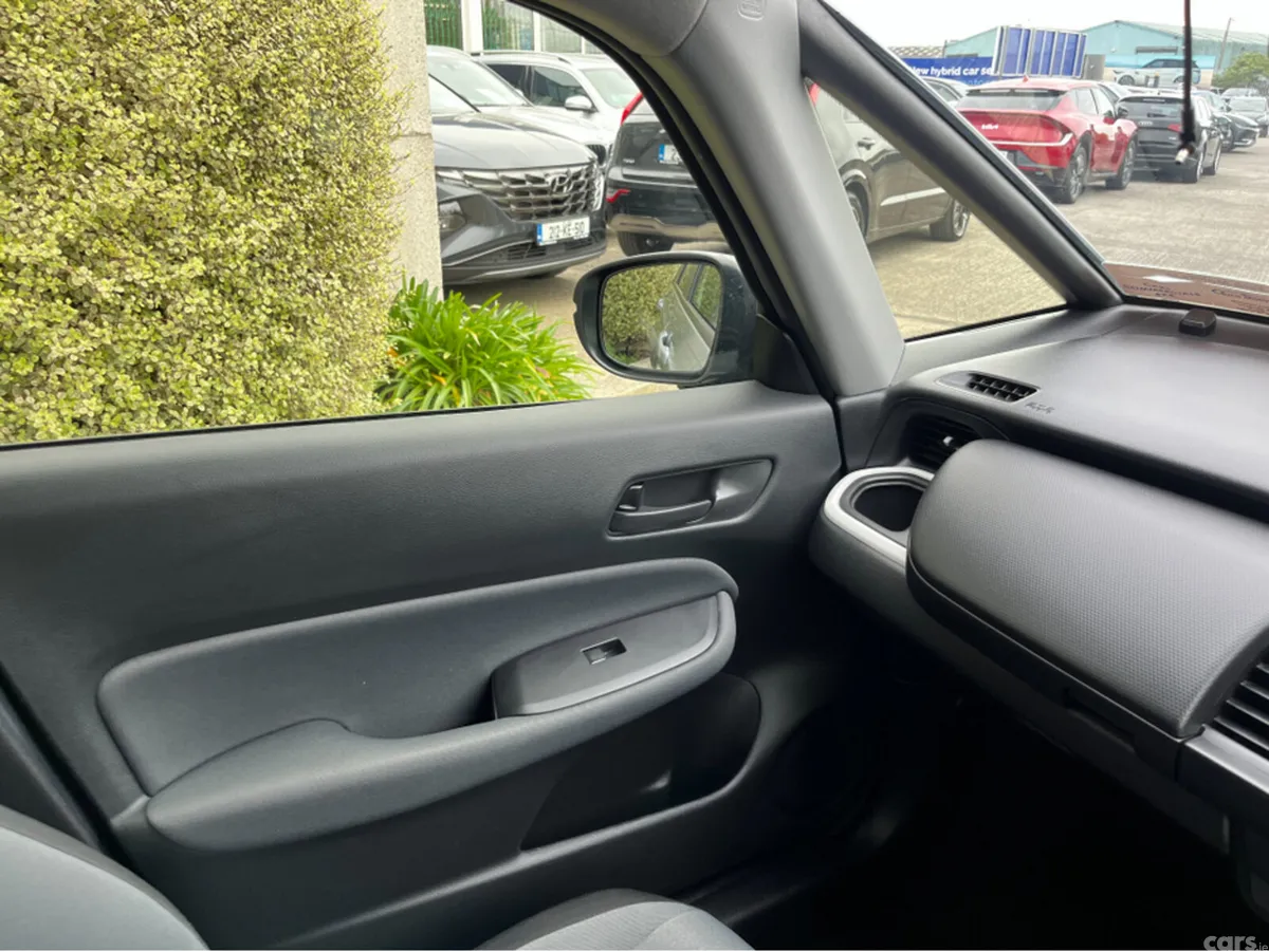 Honda Fit Hatchback, Petrol Hybrid, 2023, Silver