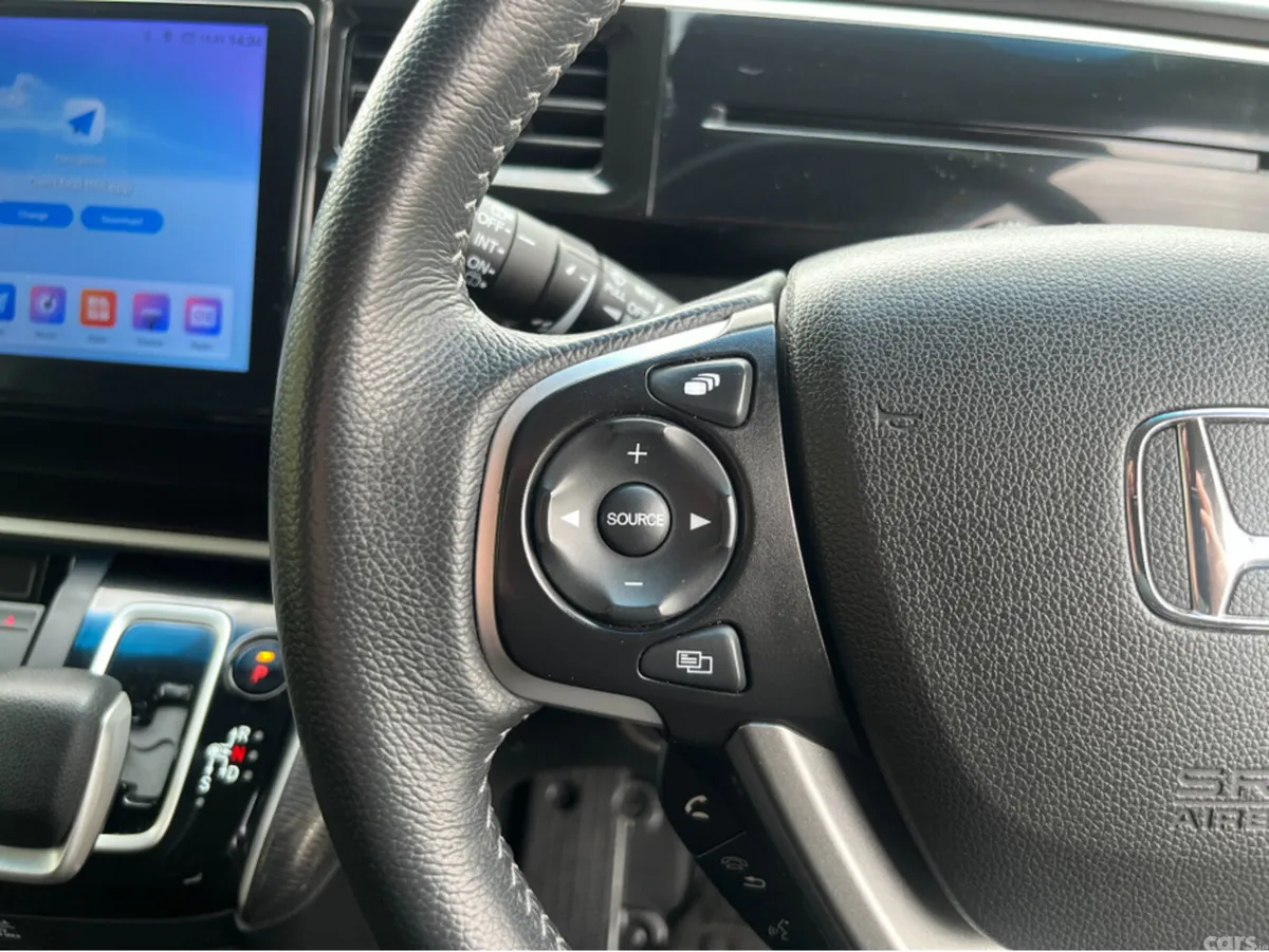 Honda Stepwagon MPV, Petrol Hybrid, 2019, Silver
