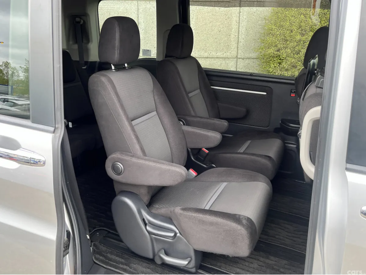 Honda Stepwagon MPV, Petrol Hybrid, 2019, Silver