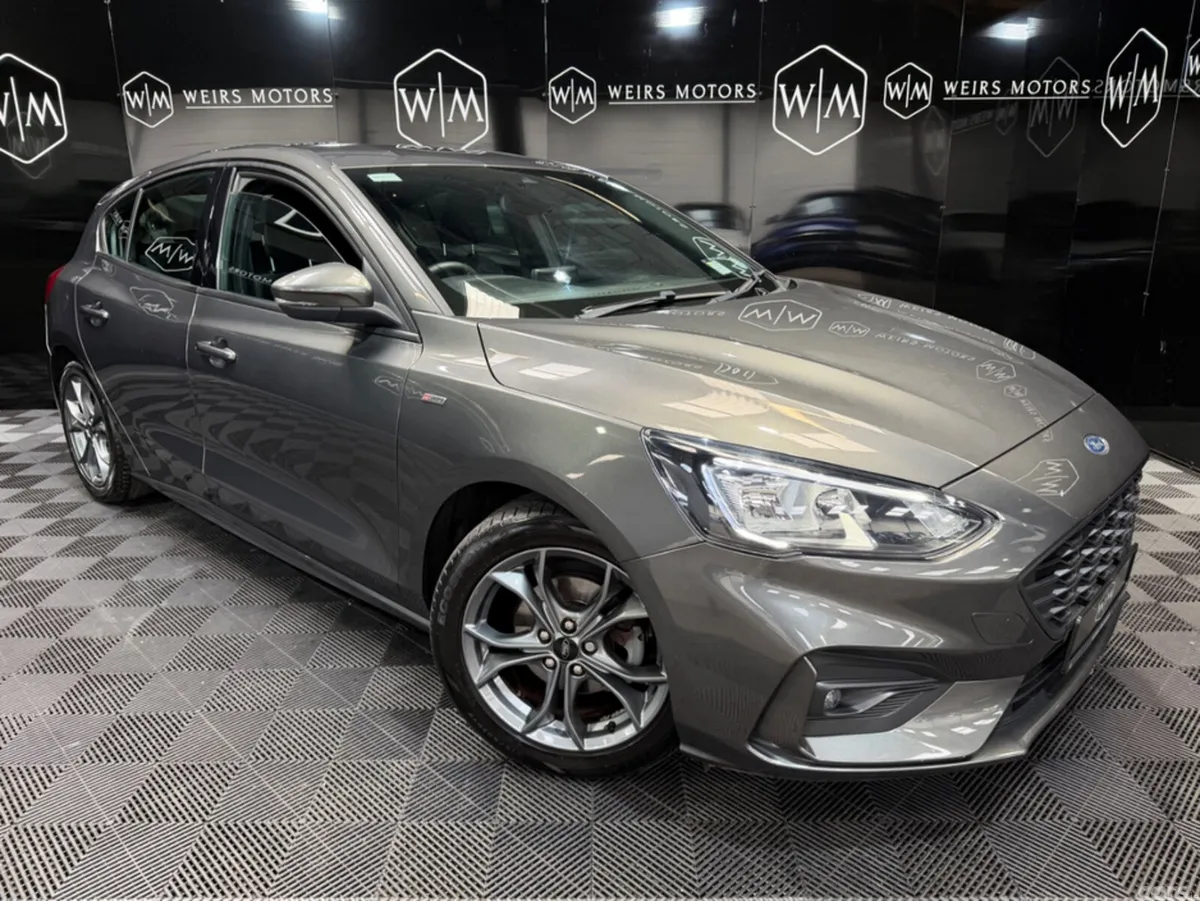 Ford Focus Hatchback, Petrol, 2019, Grey