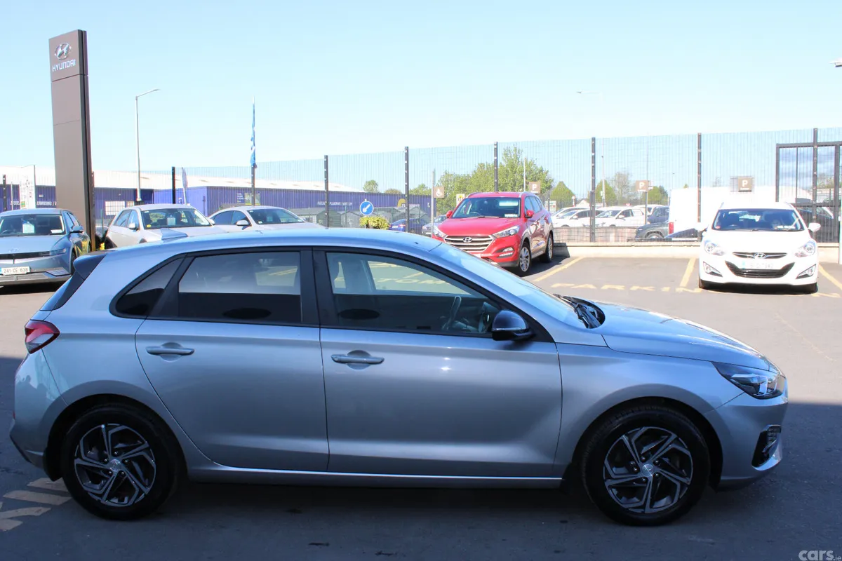 Hyundai i30 Hatchback, Diesel, 2022, Grey