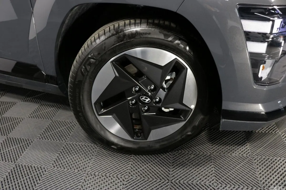 Hyundai KONA MPV, Electric, 2024, Grey