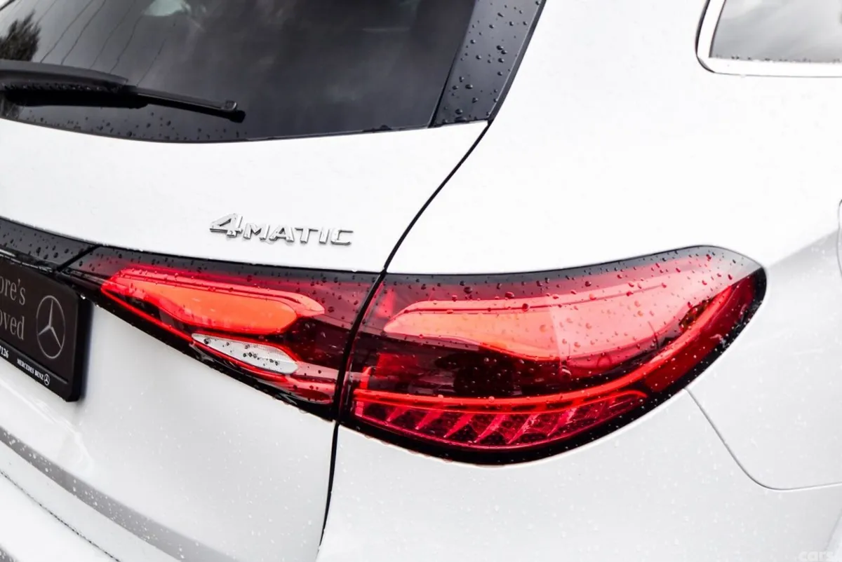 Mercedes-Benz GLC SUV, Diesel Plug-in Hybrid, 2023, White