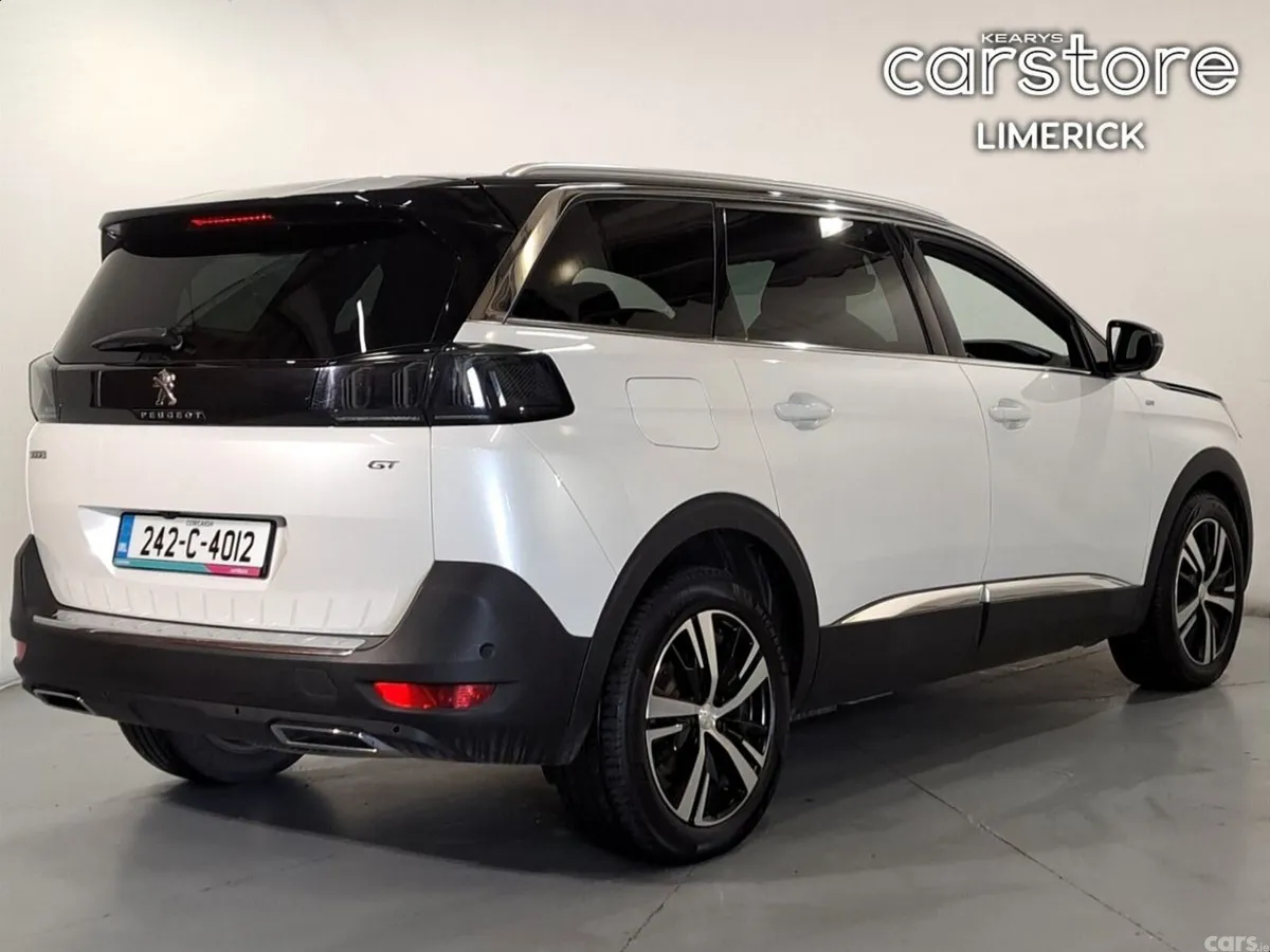 Peugeot 5008 MPV, Petrol Hybrid, 2024, White