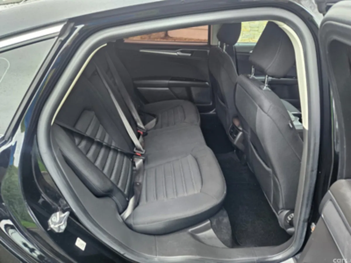 Ford Mondeo Hatchback, Diesel, 2018, Black
