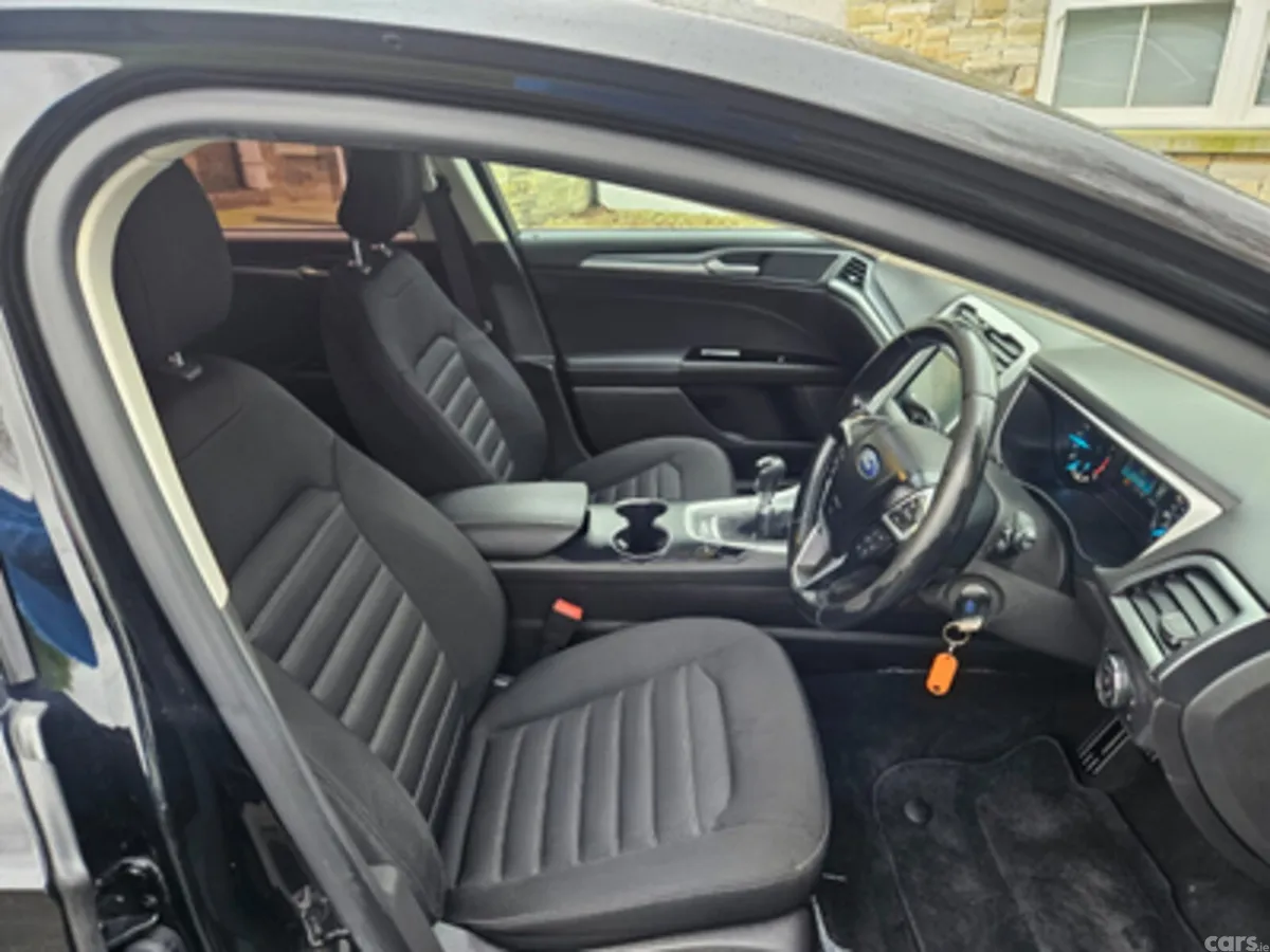 Ford Mondeo Hatchback, Diesel, 2018, Black