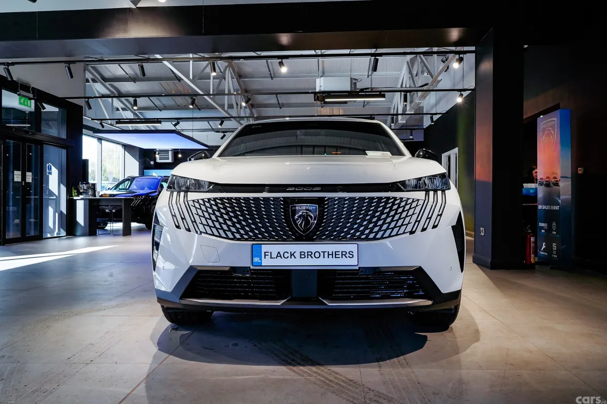 Peugeot 3008 MPV, Electric, 2026, White