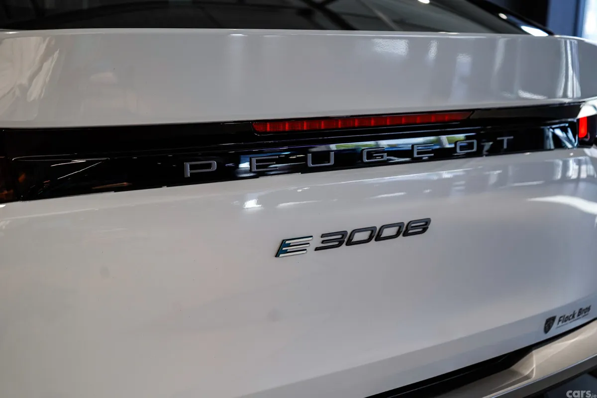 Peugeot 3008 MPV, Electric, 2026, White