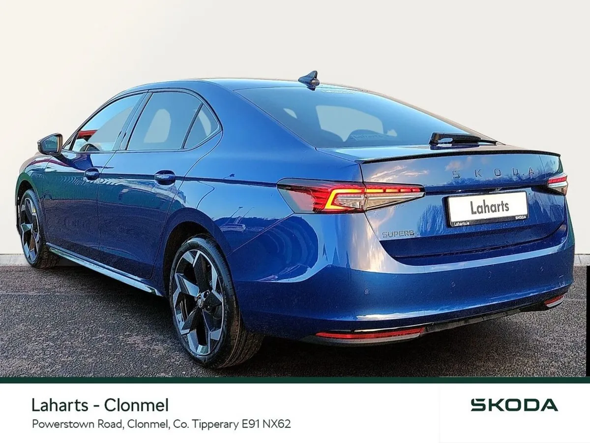 Skoda Superb Saloon, Diesel, 2026, Blue