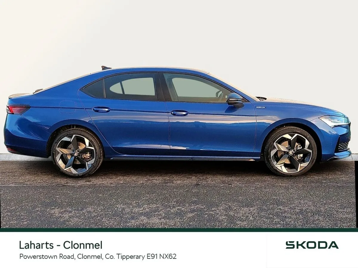 Skoda Superb Saloon, Diesel, 2026, Blue