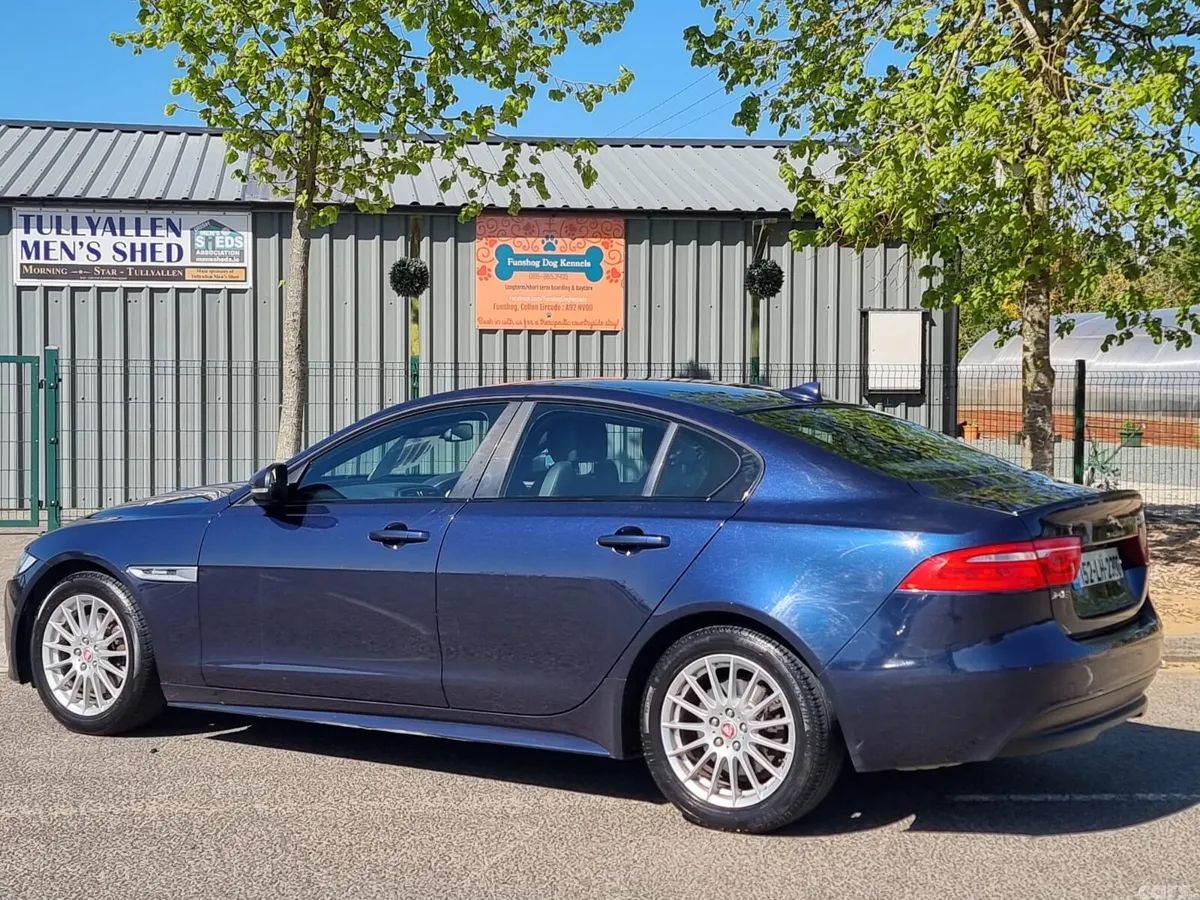 Jaguar XE Saloon, Diesel, 2015, Blue