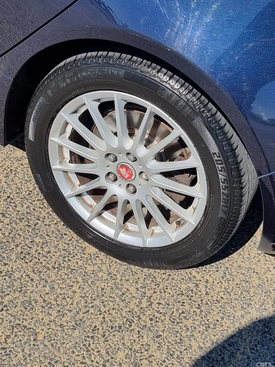 Jaguar XE Saloon, Diesel, 2015, Blue