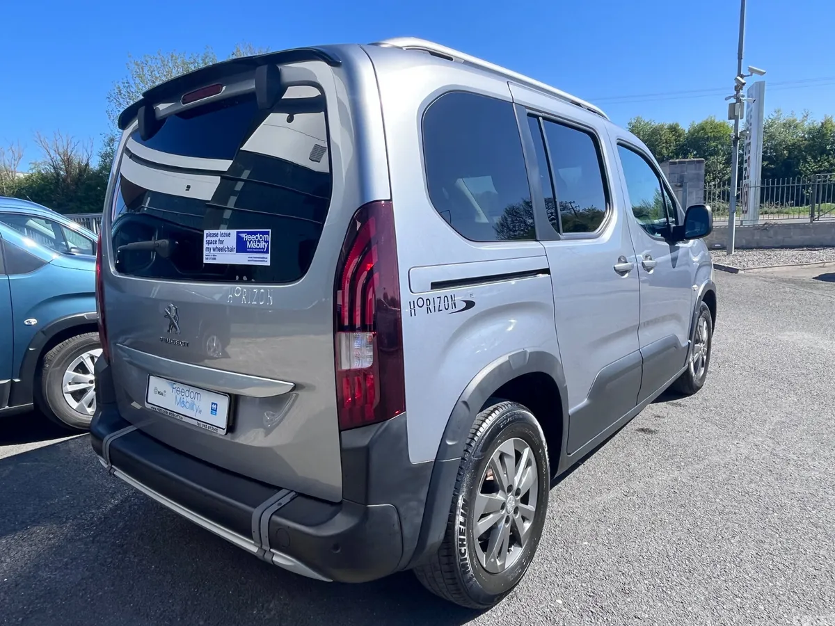 Peugeot Rifter MPV, Diesel, 2022, Silver