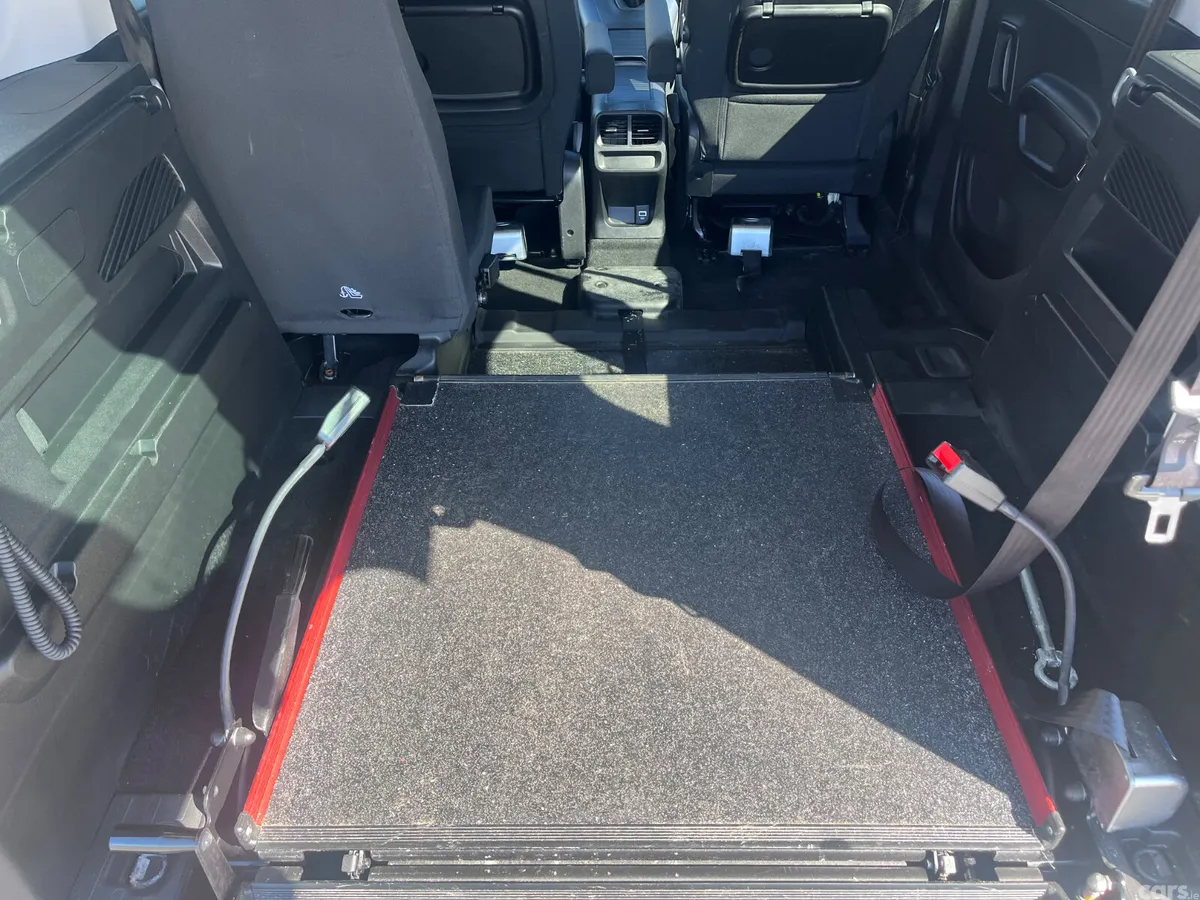Peugeot Rifter MPV, Diesel, 2022, Silver