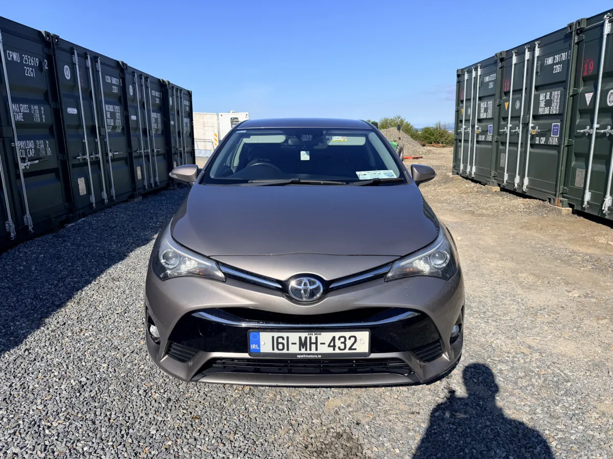 Toyota Avensis Saloon, Diesel, 2016, Bronze