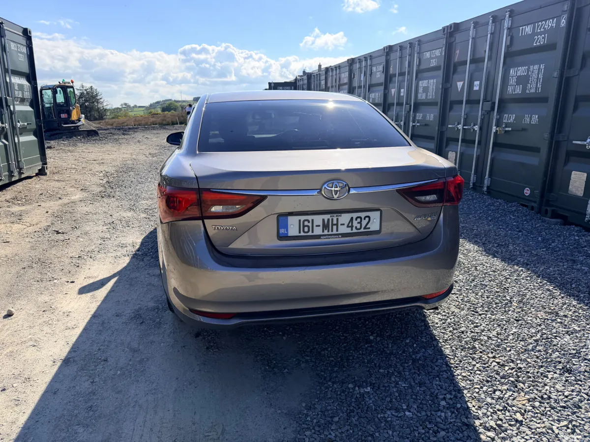Toyota Avensis Saloon, Diesel, 2016, Bronze