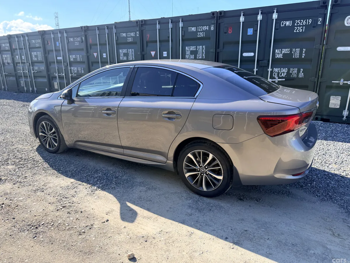 Toyota Avensis Saloon, Diesel, 2016, Bronze
