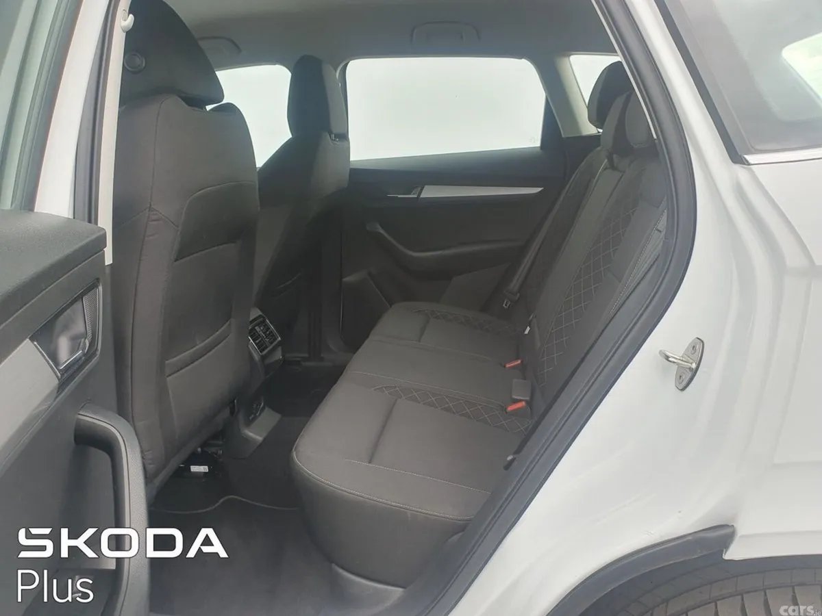 Skoda Karoq SUV, Petrol, 2022, White