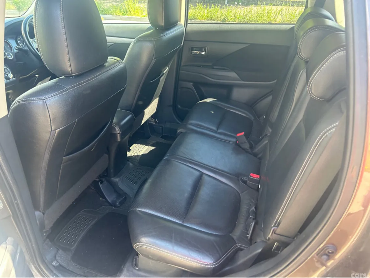 Mitsubishi Outlander Estate, Diesel, 2015, Brown