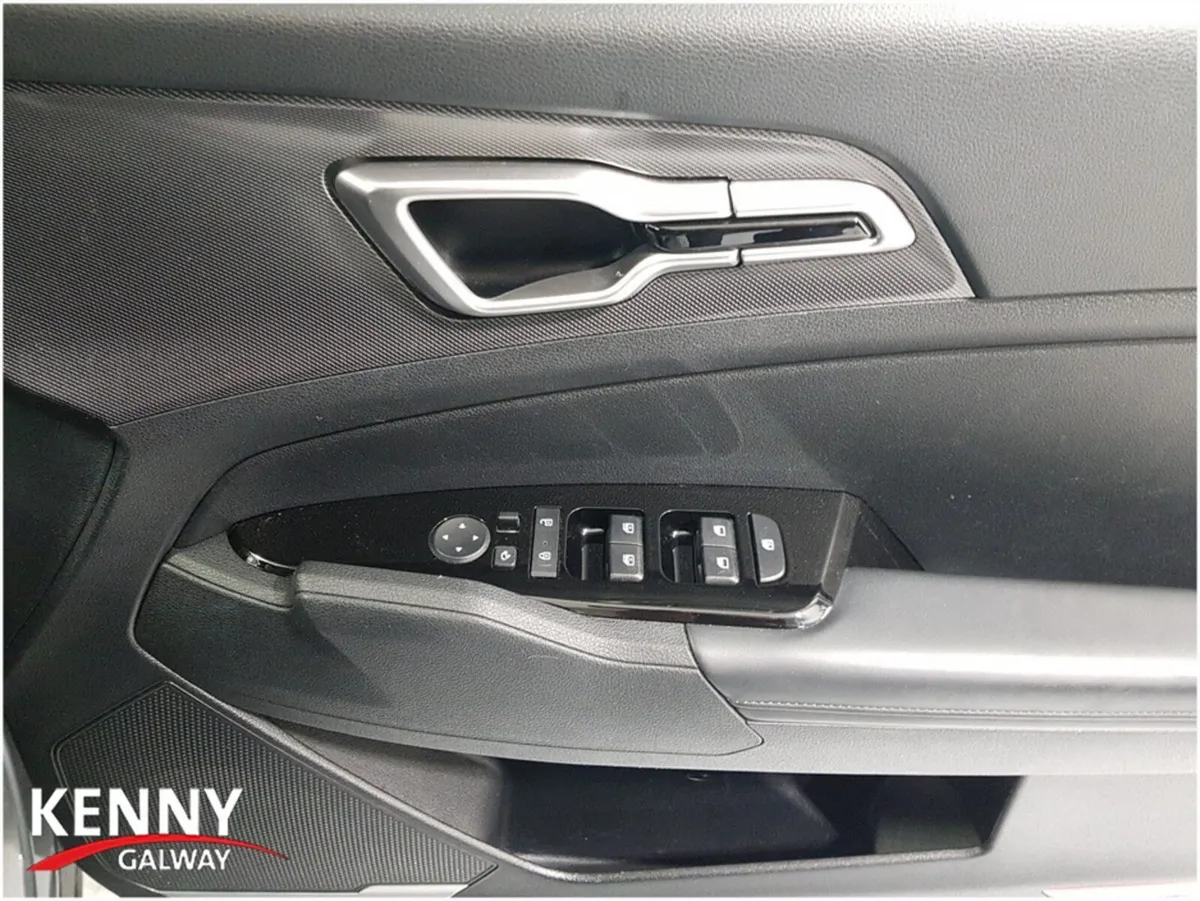 Kia Sportage MPV, Diesel, 2022, Grey