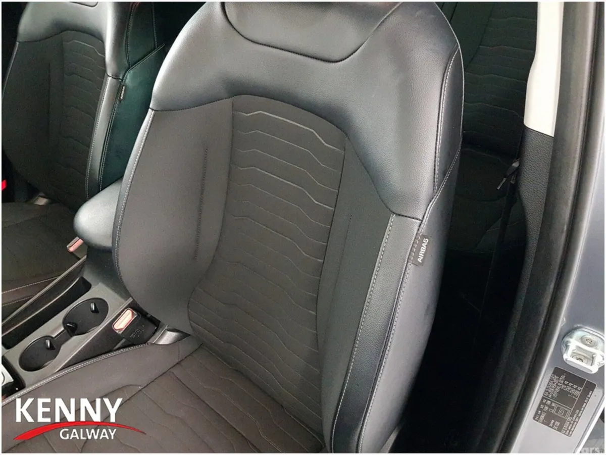 Kia Sportage MPV, Diesel, 2022, Grey