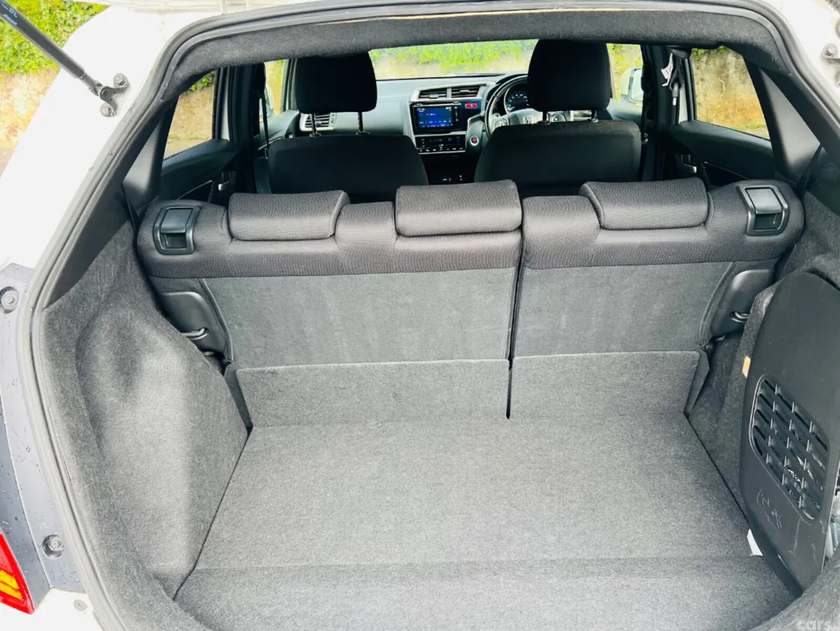 Honda Fit Hatchback, Petrol Hybrid, 2017, White